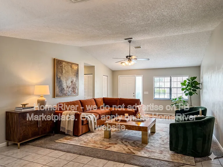 63 Beaverdam Ln — Photo 2