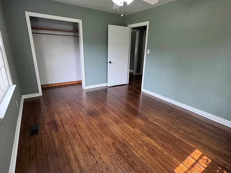214 Randolph Ct — Photo 14