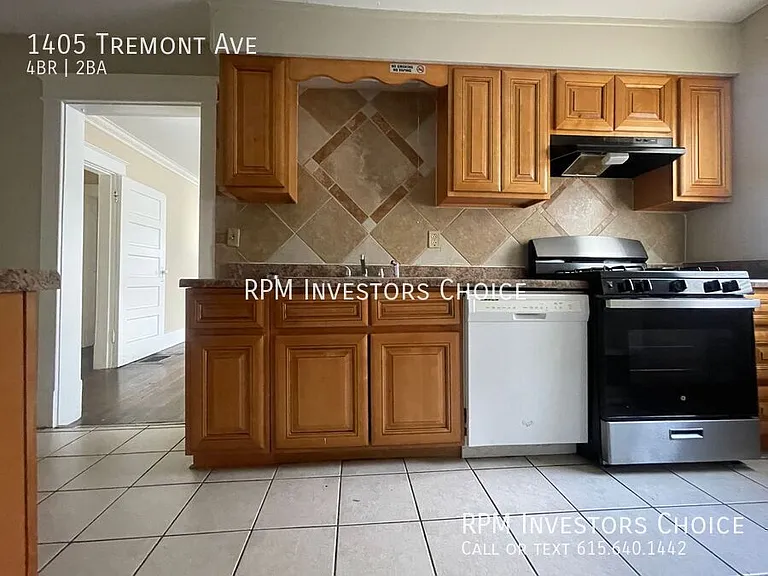 1405 Tremont Ave — Photo 9