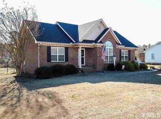 153 Sherman Lakes Dr, Fuquay Varina, NC 27526