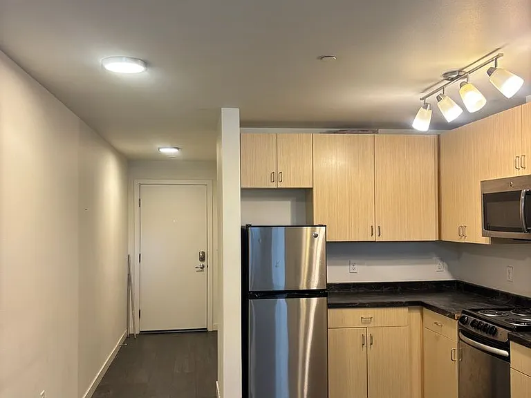 Brooklyn Apartments — Photo 14