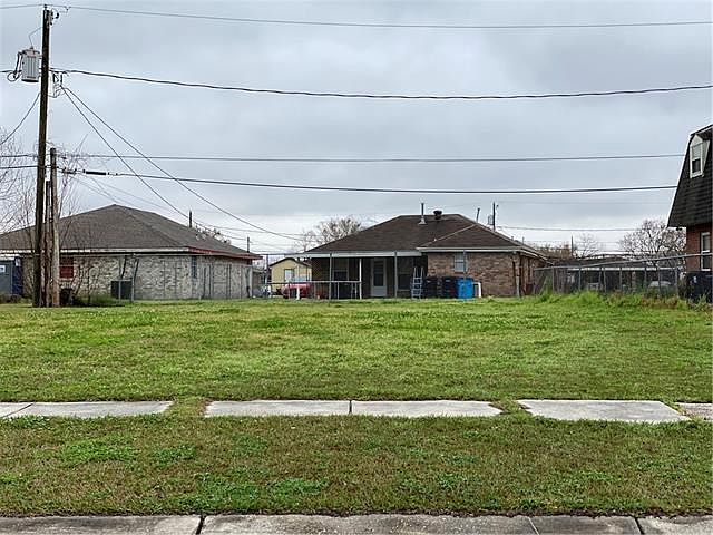 2nd image of 2409 Jamie Ct