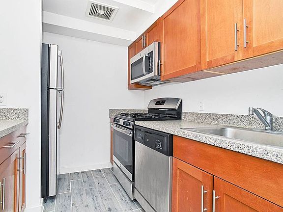 3rd image of 34 W 139th St APT 8L