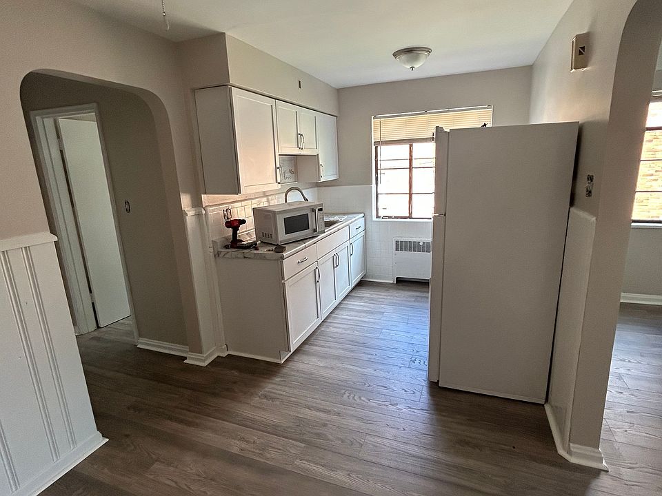 Equipped with electric stove and fridge.