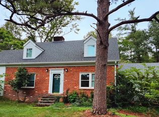 1385 Overlook Dr, Charlottesville, VA 22903