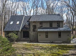 125 Lynn Cir, East Greenwich, RI 02818
