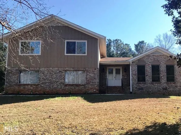 1250 Chateau Ct, Fayetteville, GA 30214