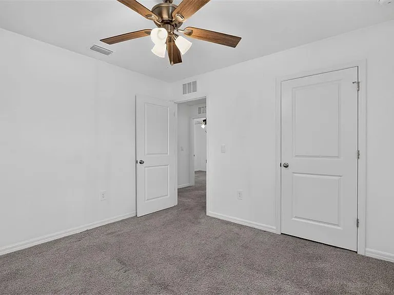 5122 SW 49th Ln — Photo 34