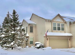 1370 N Yorkshire Dr, Broadview Heights, OH