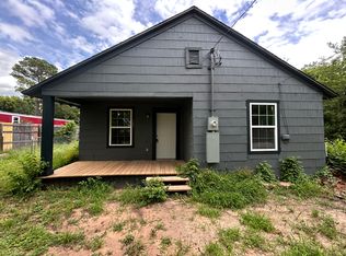 409 Hutchinson St, Bowie, TX 76230