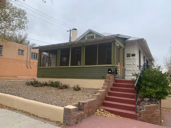 768 SF Large and Open Apartment Near CNM and Roosevelt Park!, 314 Sycamore St SE #1/2, Albuquerque, NM 87106