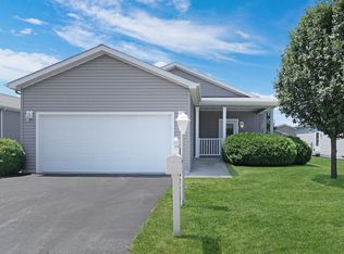 1810 Blue Ribbon Ln, Grayslake, IL 60030