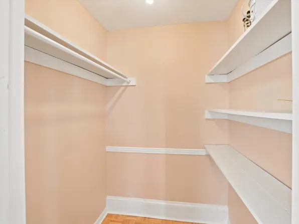 715 Pine St APT 2, Philadelphia, PA 19106