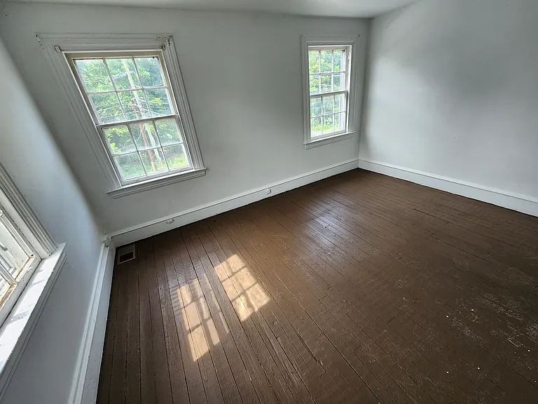 1810 Olive St — Photo 14