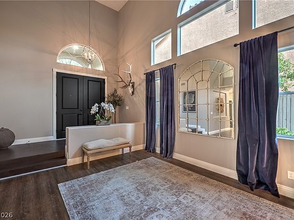 4th image of 429 Bloomingdale Ct