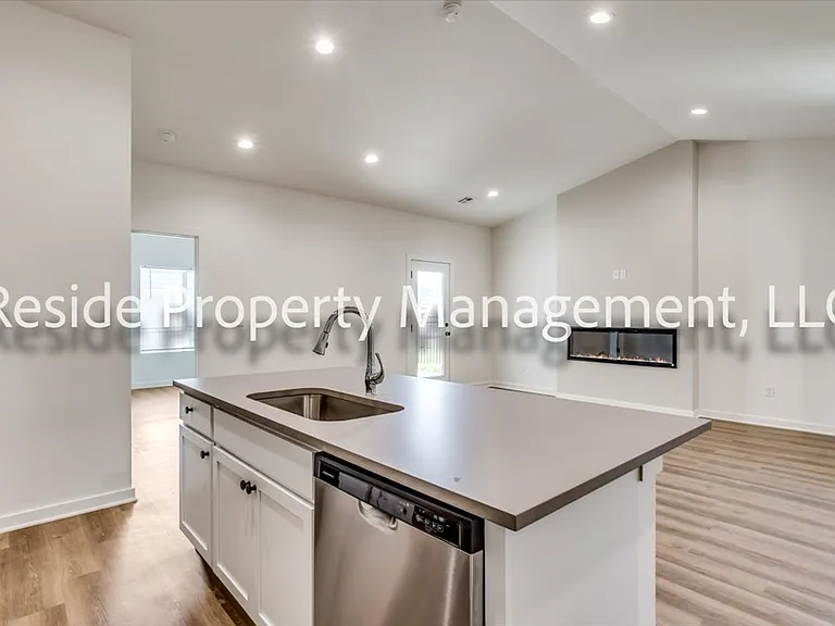 2142 N Melody Ct — Photo 11