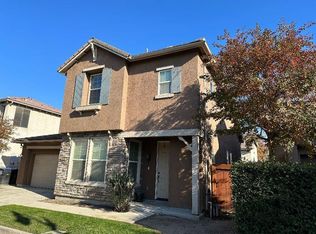 1424 N Oliveto Ct, Visalia, CA 93291