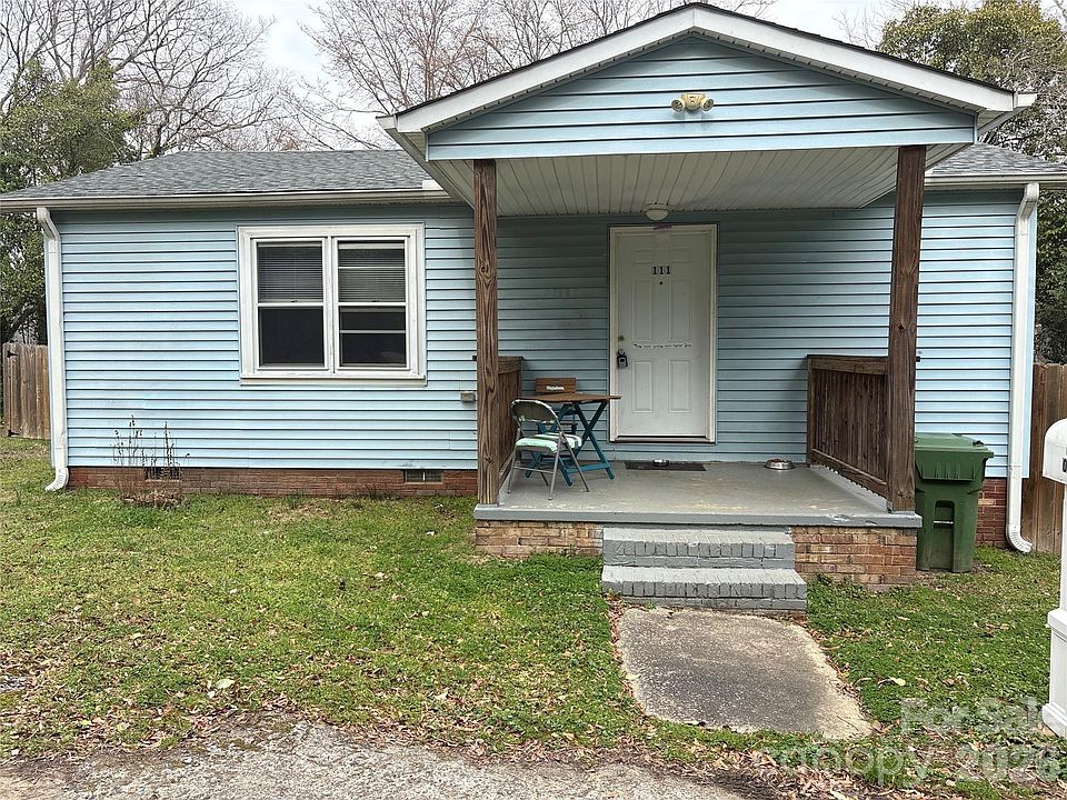 1st image of 111 Magnolia Ln