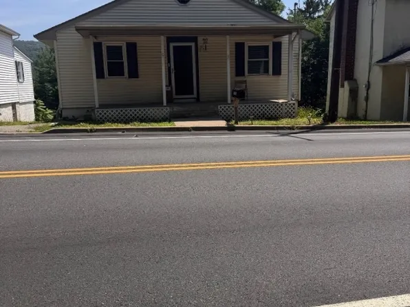 2350 Belvidere Rd, Phillipsburg, NJ 08865