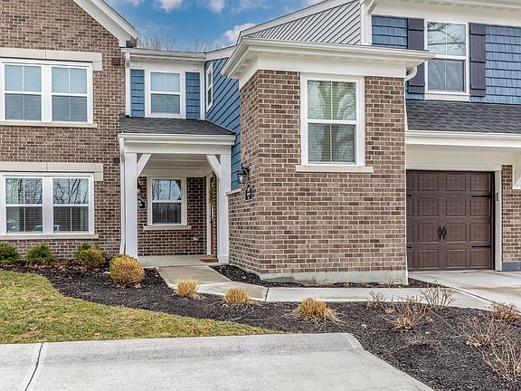 2nd image of 5880 Parkview Ln #203