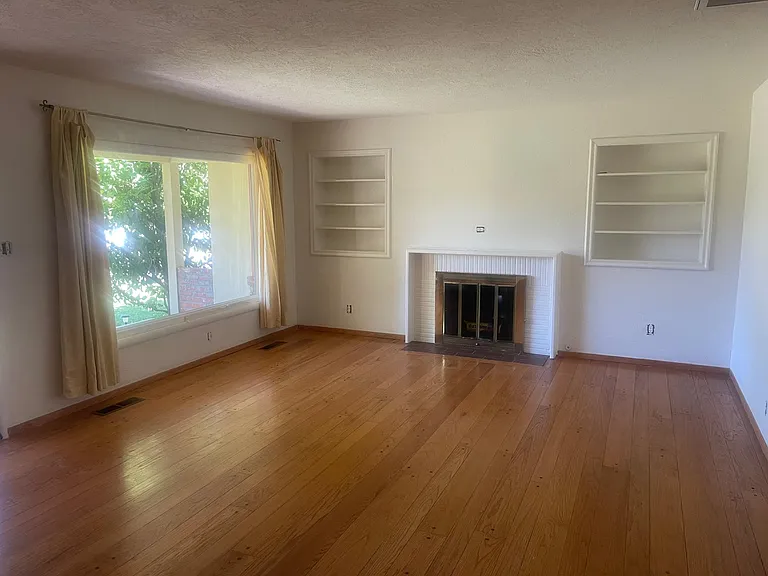 2306 Meadowbrook Rd — Photo 11