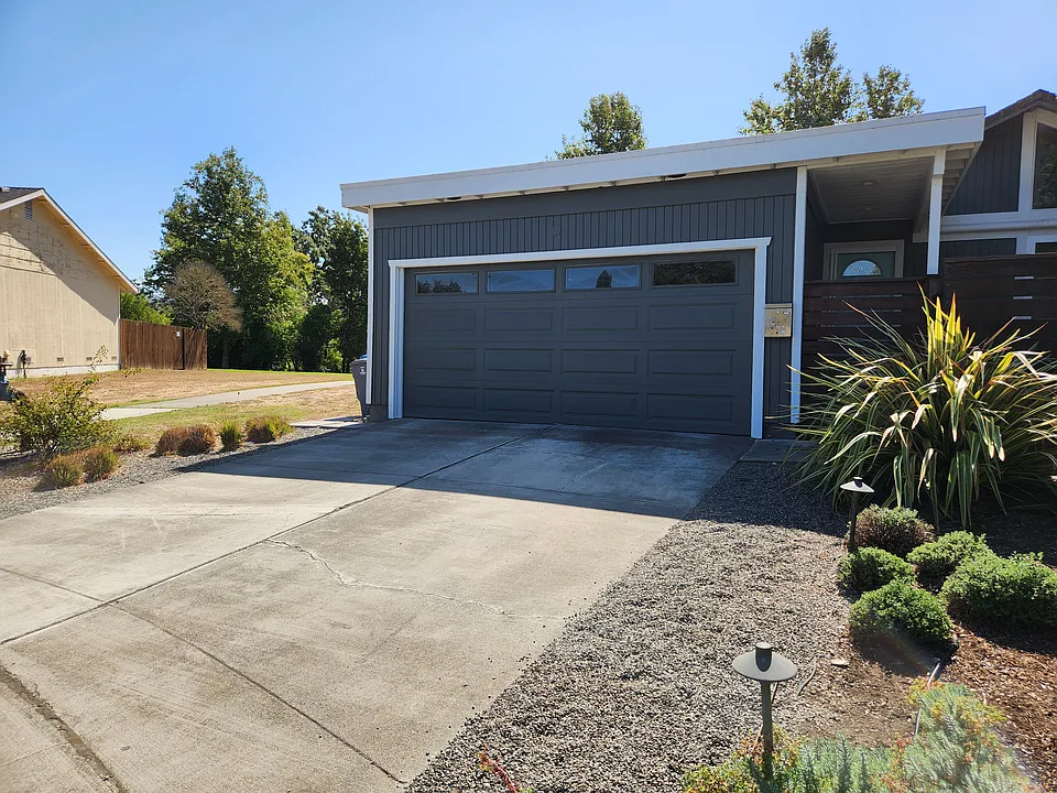 401 Korbel Pl