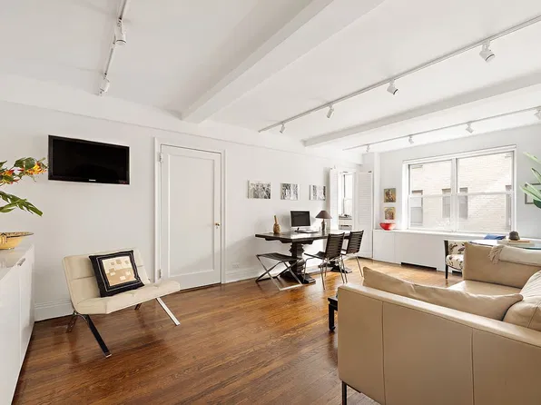 424 E 52nd St APT 4D, New York, NY 10022