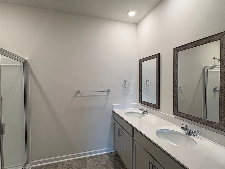 130 Fenwick Dr — Photo 10