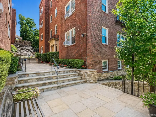 54 Sagamore Rd APT 4E, Bronxville, NY 10708
