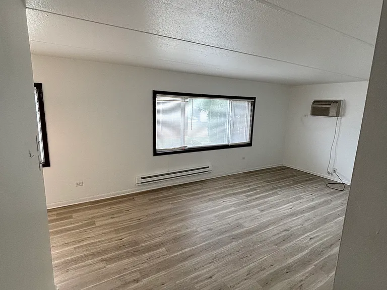 7305 Circle Ave #101 — Photo 4