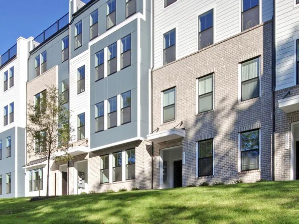 20851 Owenmore Ter, Dulles, VA 20166