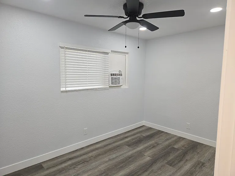 5142 San Bernardino St #1 — Photo 13