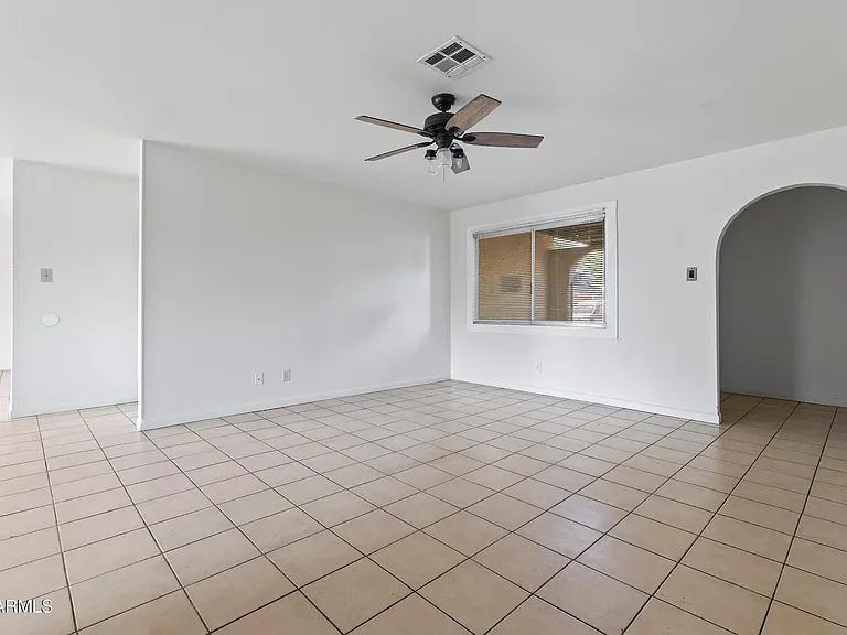 5212 N 67th Dr — Photo 16