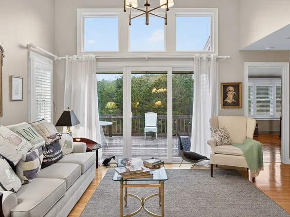 100 Holbeck Cor #100, Plymouth, MA 02360