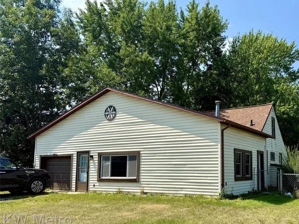 5982 S Mission Rd, Mount Pleasant, MI 48858