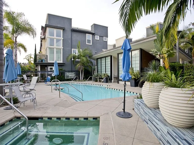 7873 Modern Oasis Dr — Photo 17