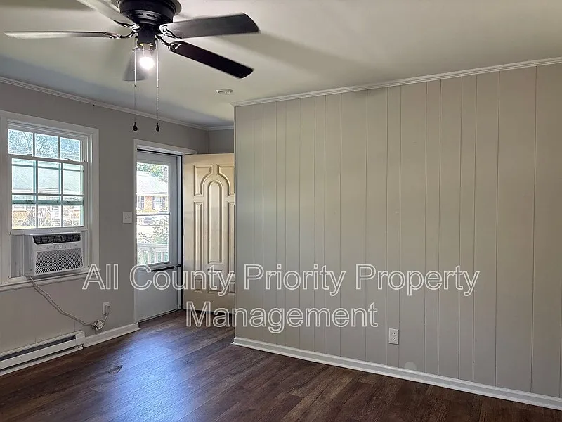 2 bed, 1.5 bath, $1,000 — Photo 4