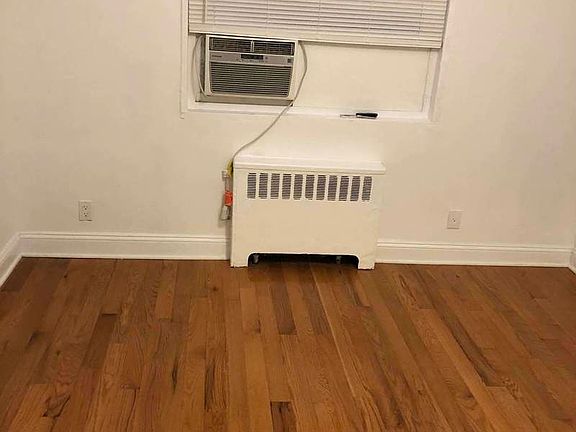 5th image of 1041 Shore Pkwy #1