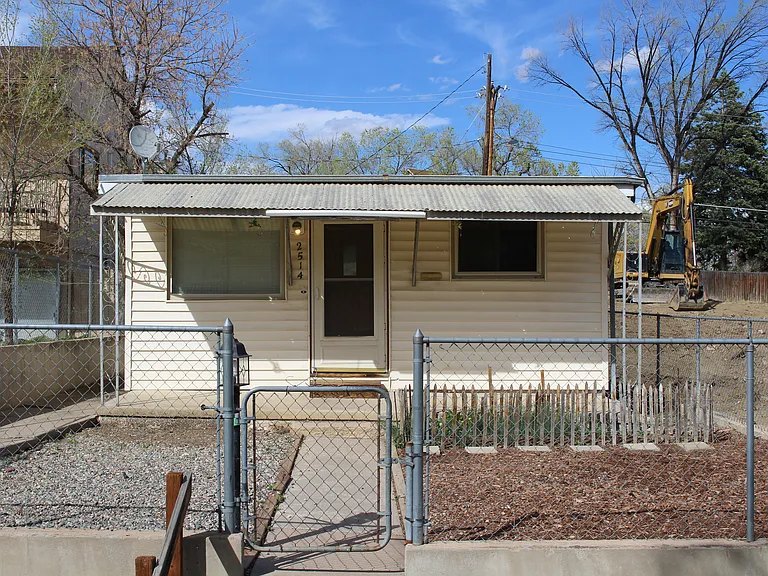 2514 W Bijou St — Photo 3