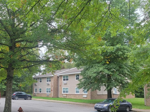 Stonewall Gardens | 50 Stone Ln, Bridgeport, WV