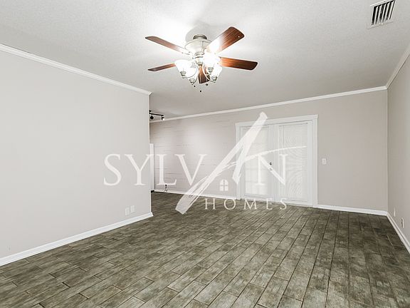 3rd image of 162 Lake Roy Dr
