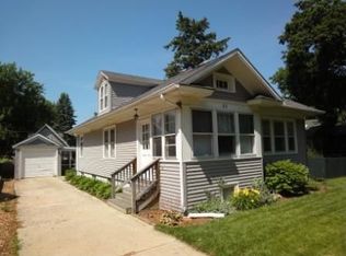 82 Hawley Ave, Dundee, IL 60118