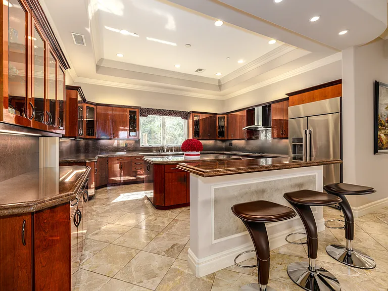 18047 Karen Dr — Photo 7