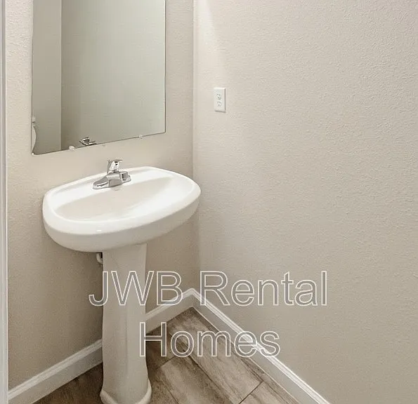 1209 Ellis Rd S — Photo 11