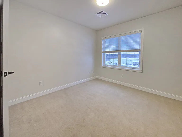 Woodmont Commons Apartments — Photo 17