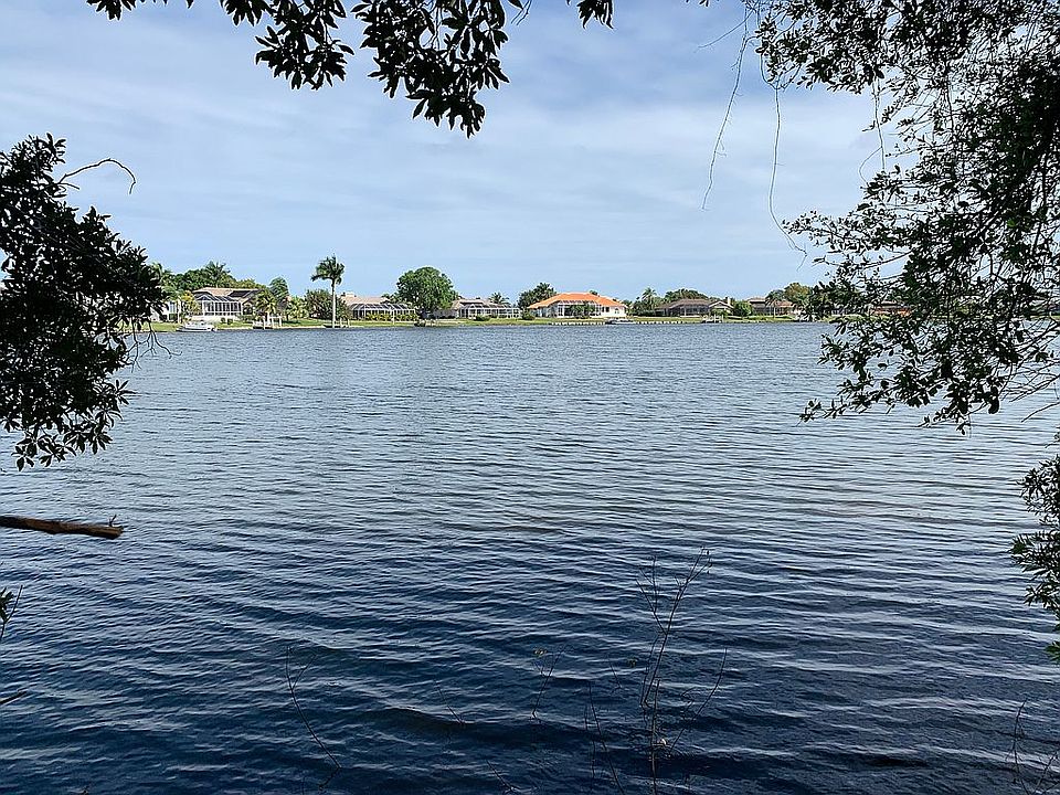 1st image of 11750 SW Courtly Manor Dr
