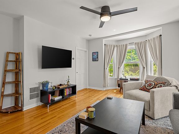 5th image of 89 Call St #3