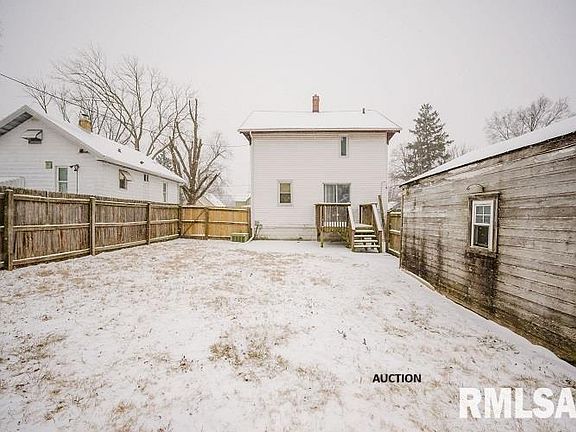 3rd image of 1017 W Virginia Ave