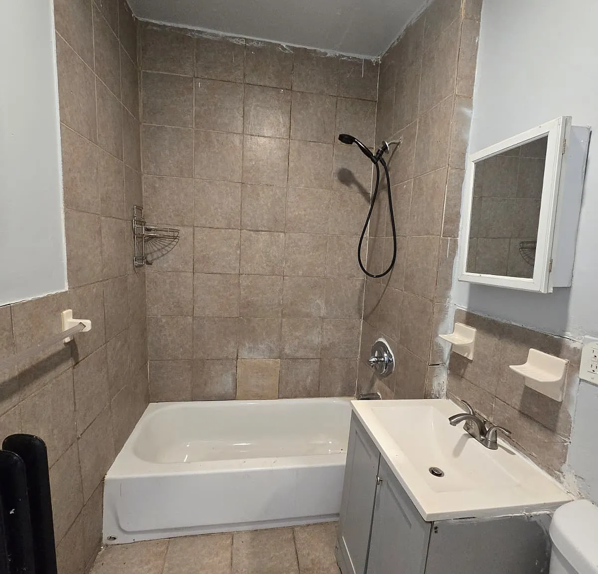 3 bed, $1,950 — Photo 4