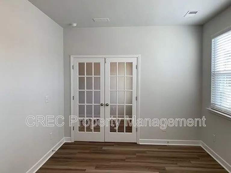 603 McLernon Trce — Photo 16